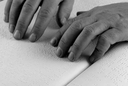 Louis Braille dan Penemuan Huruf Braille